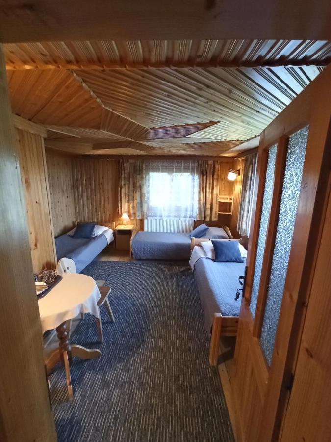 Ferienwohnung Brzoskwiniowy Dom Banska Nizna Exterior foto