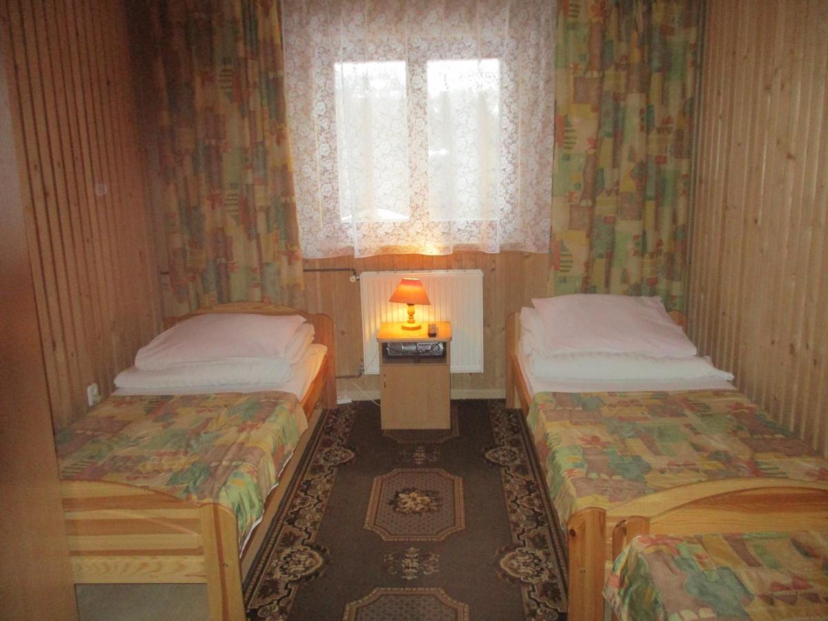 Ferienwohnung Brzoskwiniowy Dom Banska Nizna Exterior foto